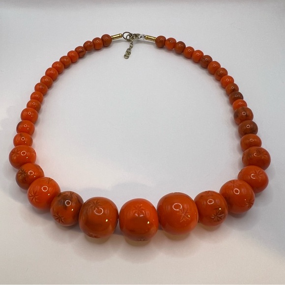 Splendette Dark Burnt Orange Marbled Beaded Vintage Style Necklace - Picture 4 of 4